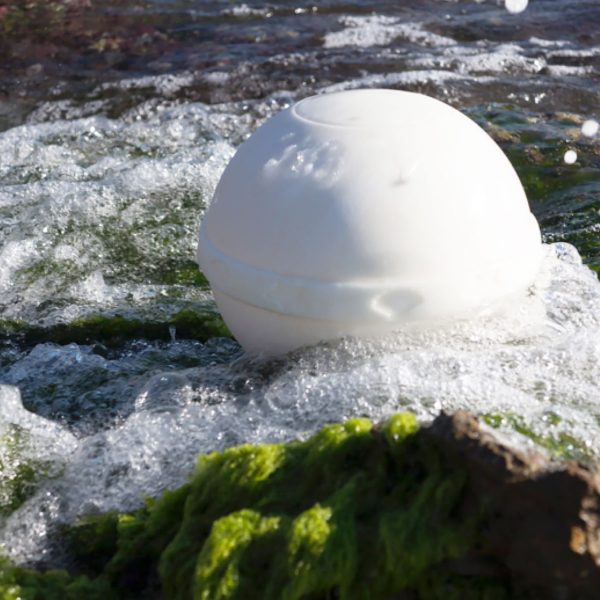 Limbo Nu biodegradable urn in the sea