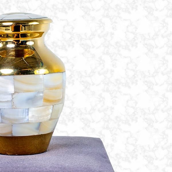 gold & mother of pearl keepsake traditional urn detail